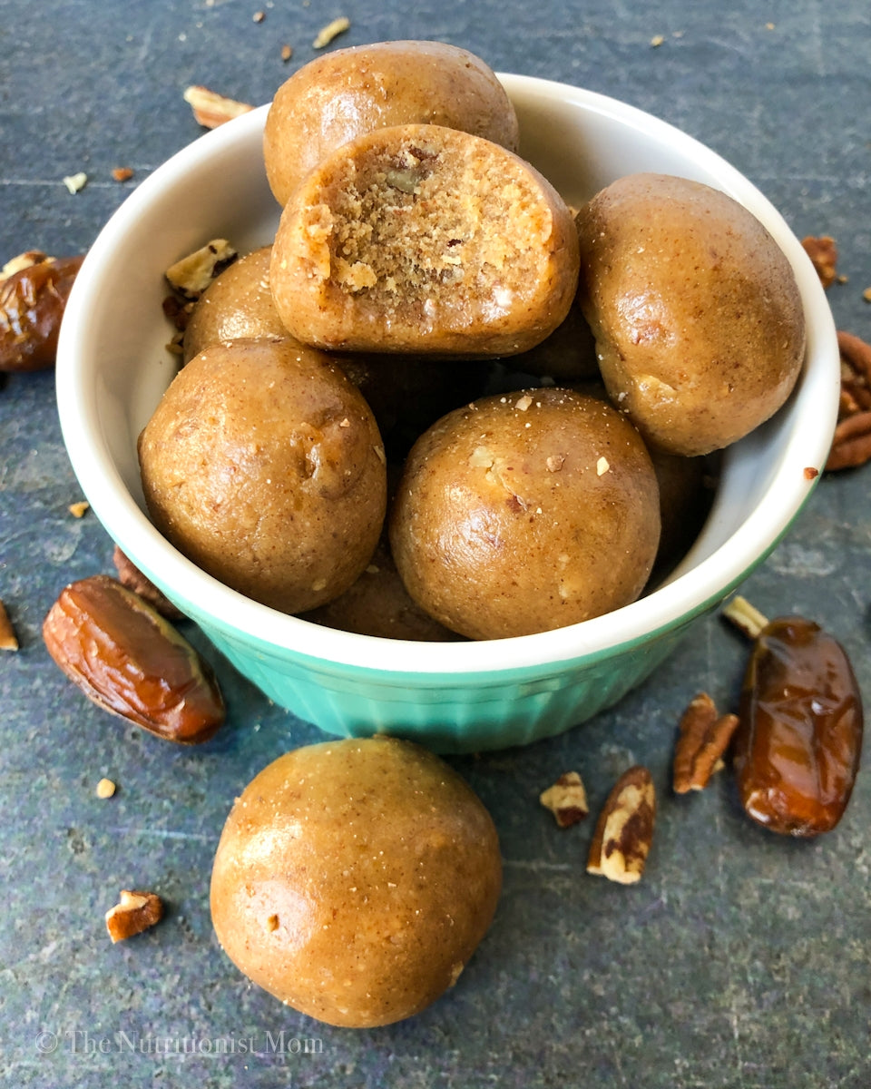 BANANA BREAD COLLAGEN ENERGY BALLS
