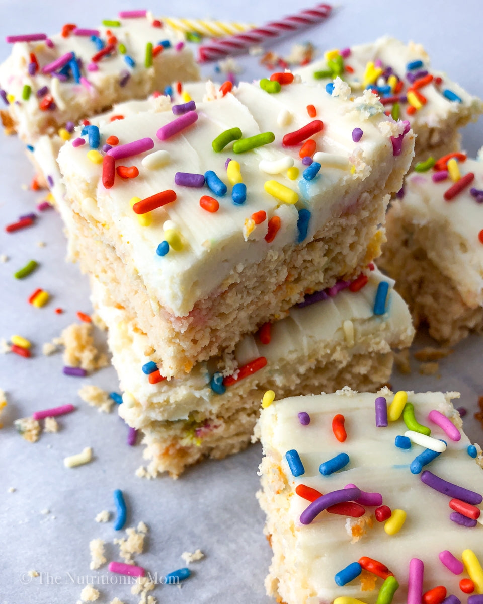 BIRTHDAY CAKE PROTEIN BLONDIES