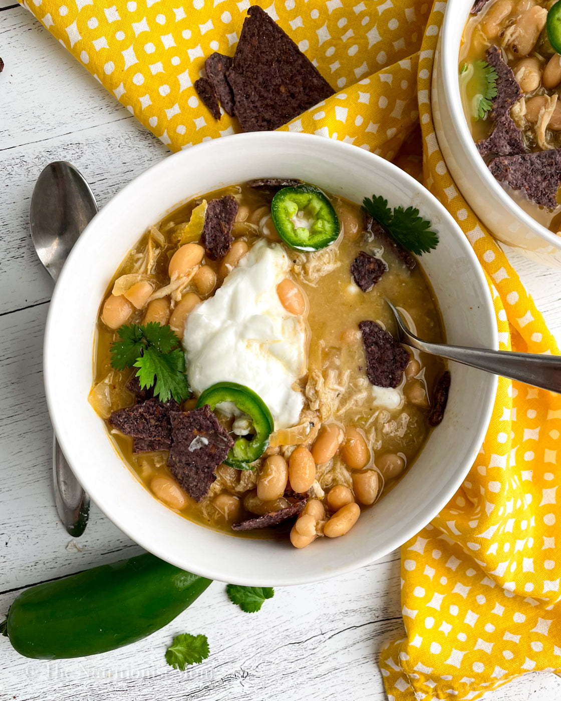 SLOW COOKER WHITE CHICKEN CHILI