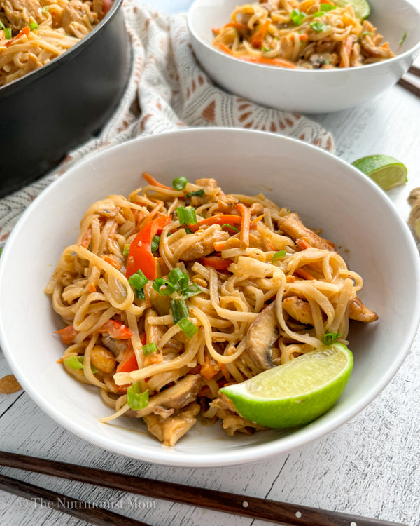 THAI PEANUT CHICKEN & NOODLES - Nutritionist Mom