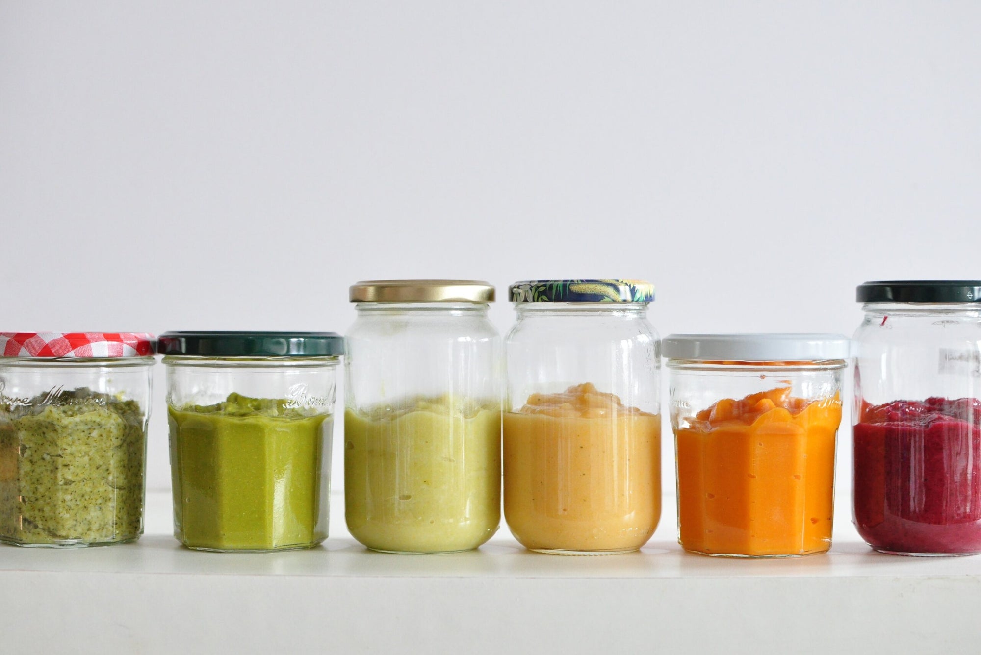 HOW TO MAKE YOUR OWN BABY FOOD